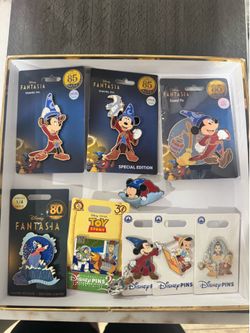 Disney pins