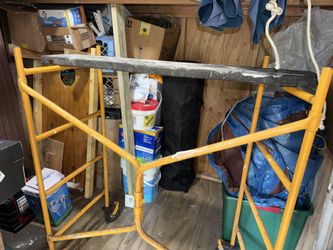 Small scaffolding with wheels