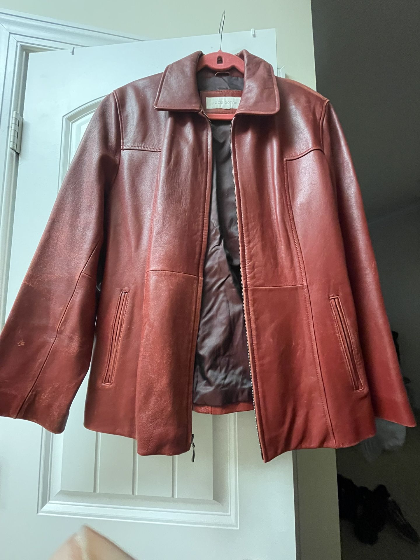 LIZ CLAIBORNE DISTRESSED LEATHER WAIST JACKET