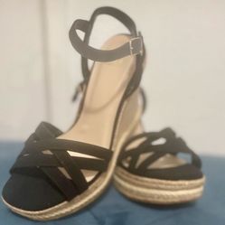 Sz 5.5 Black Wedge