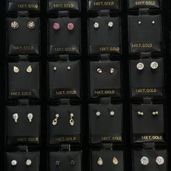 14k Gold Beautiful Earrings! 