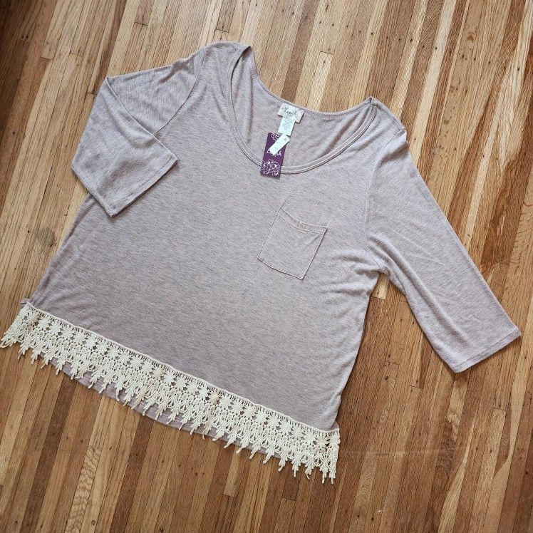 Women's Top Lavish Plus 1X Crochet Buttom 3/4 Sleeve pocket.