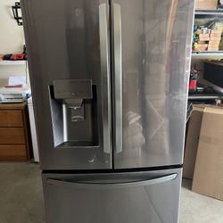 Lg French Door Refrigerator 