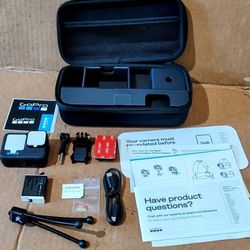 NEW GoPro HERO12 BLACK 5.3K ACTION CAMERA CASE, 128gb SD CARD, 4K TRIPOD HDR  HYPERSMOOTH 6.0 HELMET MOUNT 