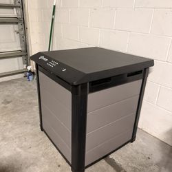 Package Delivery Vault