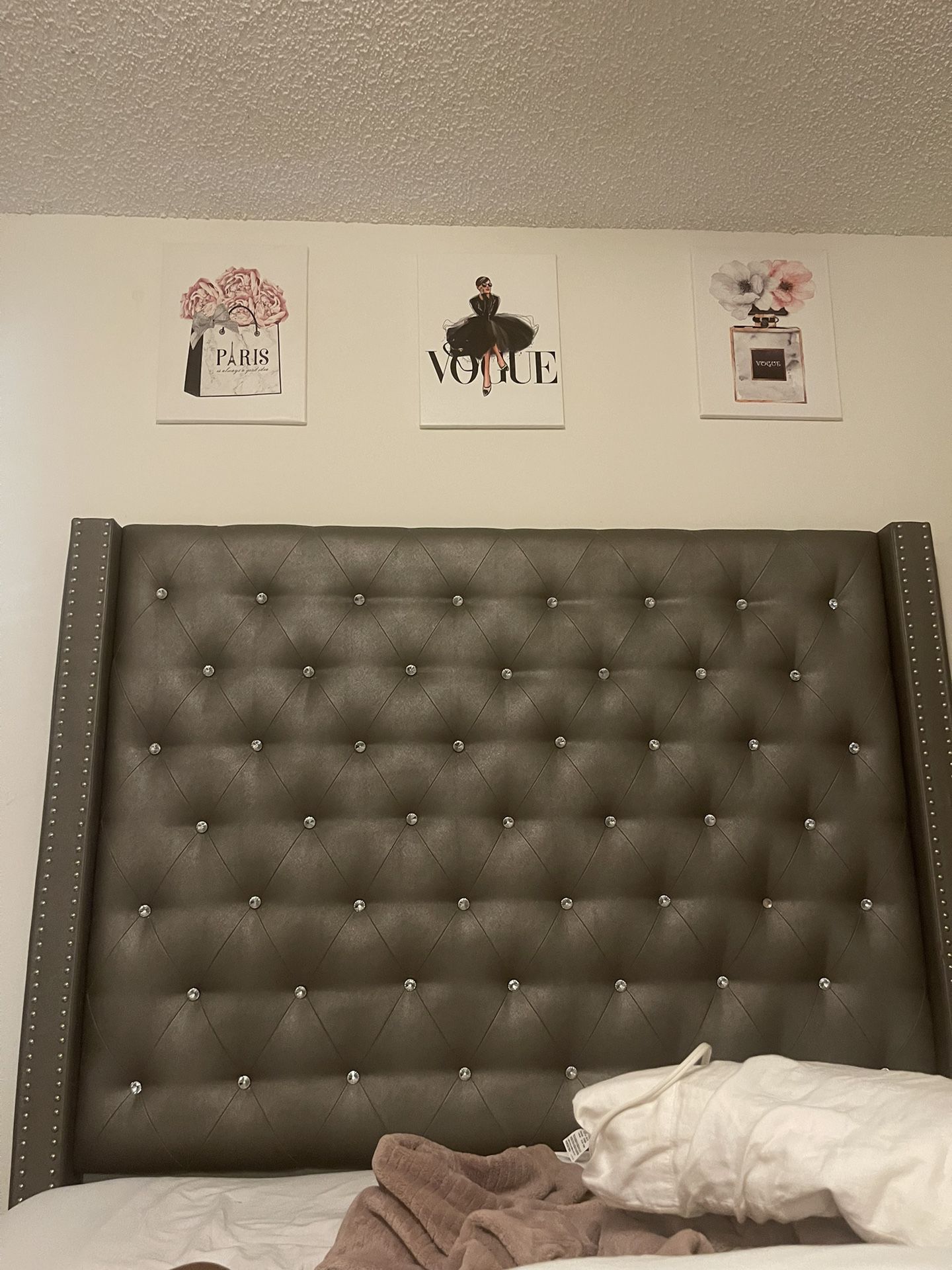 Queen Size Silverbed Frame 