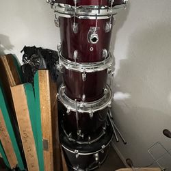 Pearl Drum Set 