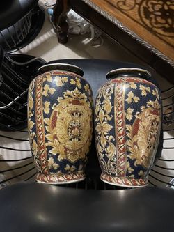 China Vase 2 Pieces 