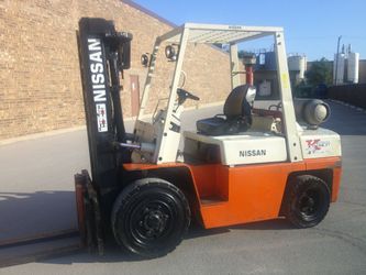Nissan Pneumatic 8K LB Capacity Forklift