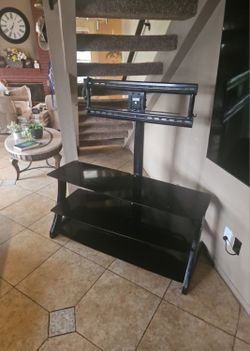 T.v. Stand Very Nice Up To 65"