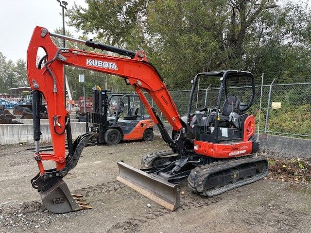 Kubota KX057-4R1A (Mini Excavator)