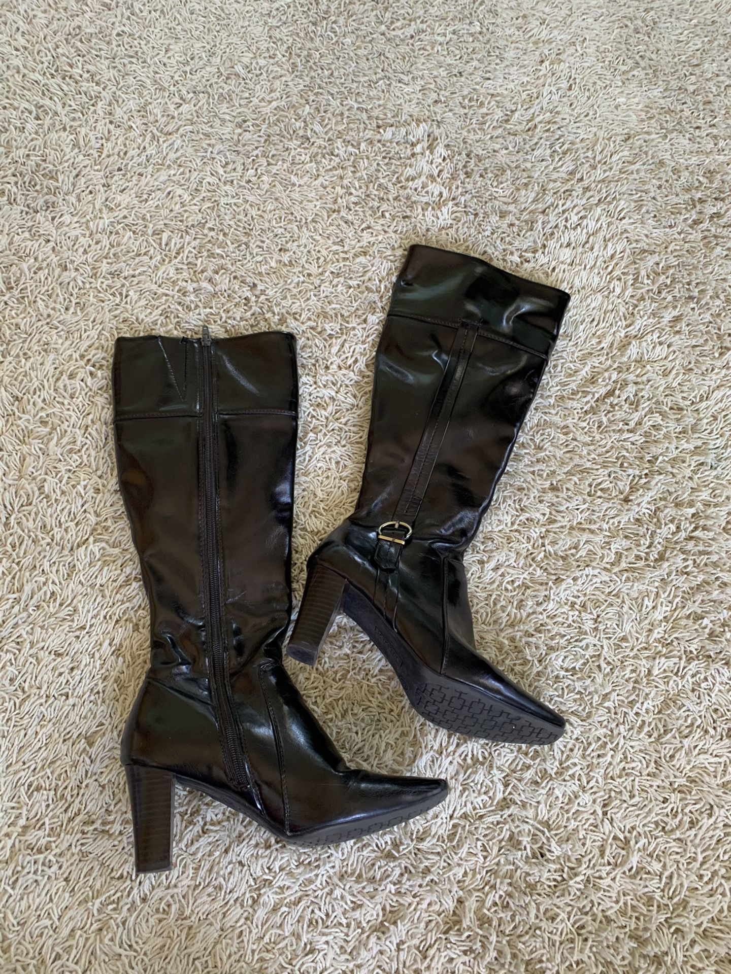 Black boot heels