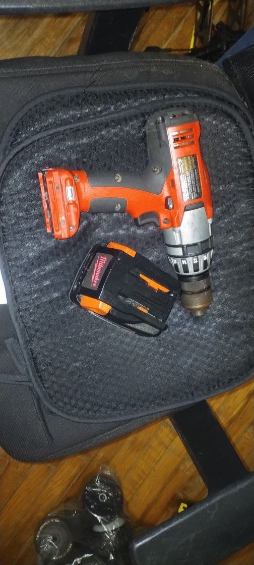 Milwaukee 1/2" Drill