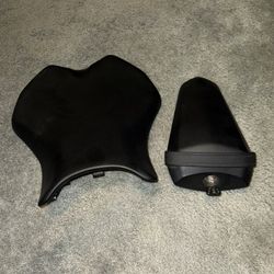 Brand new 2017-2021 Yamaha r6 Oem seat Set + key