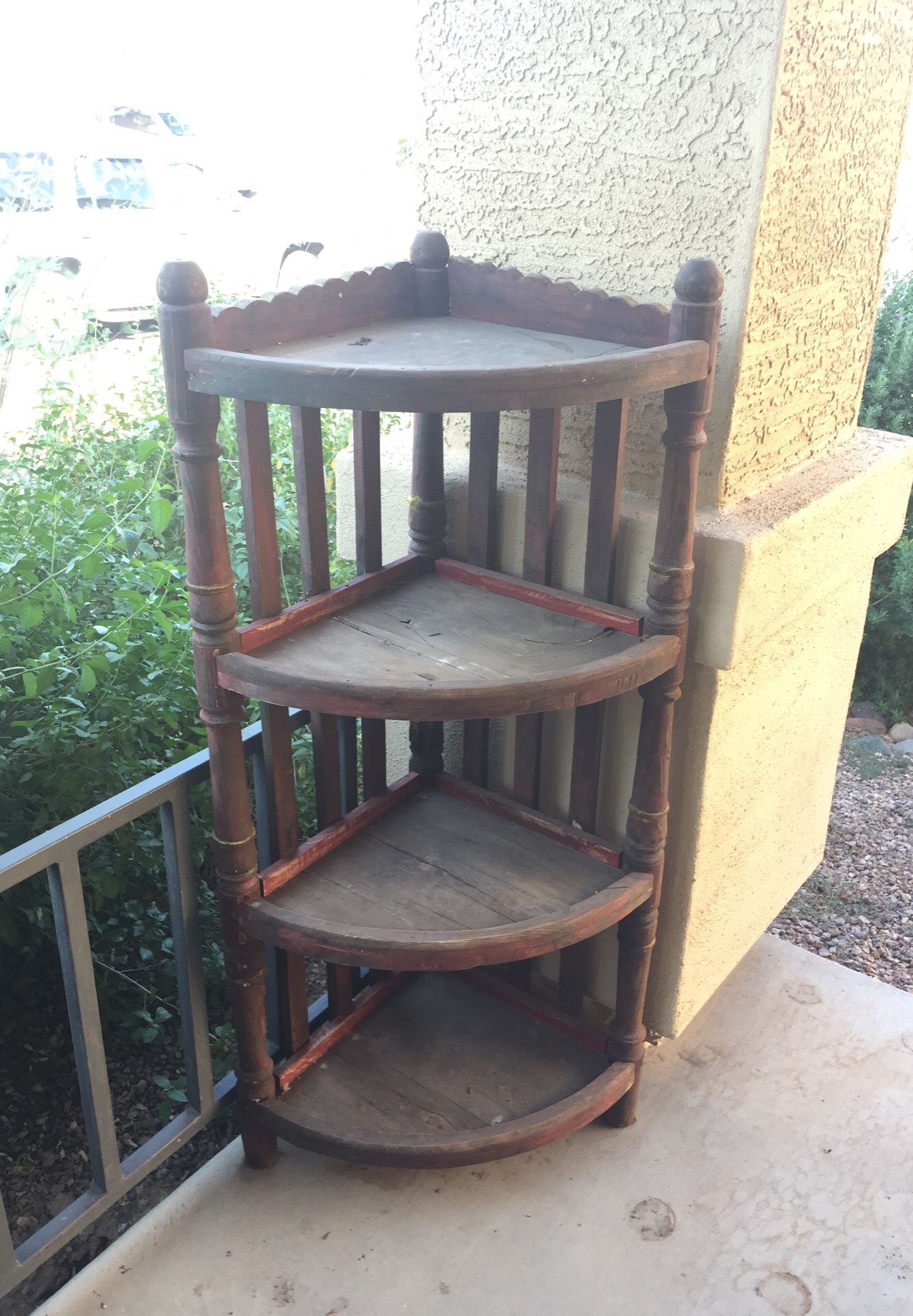 Primitive corner shelf