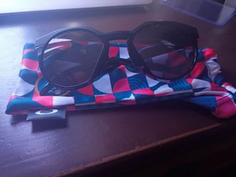 Oakley Sunglasses with Microfiber Bag