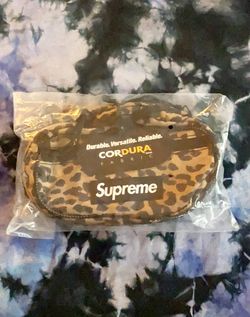 Supreme leopard print waist bag
