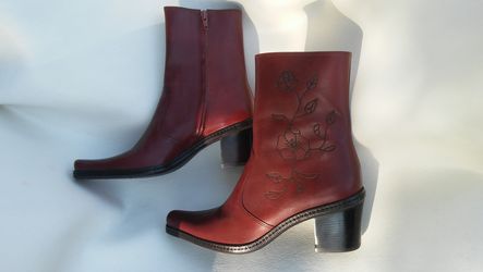 Brand new Gianni Binni genuine leather boots