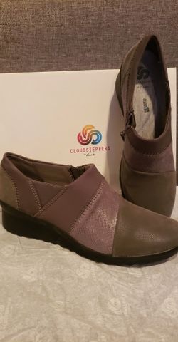 Clark's Women Bootie sz7
