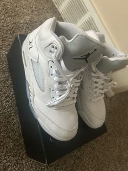 JORDAN 5 RETRO $120 ONLY IF CAN PICK UP TODAY