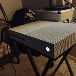 Xbox One S And Call Of Duty IF