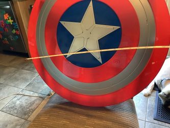 Marvel Legends series Captain America Shield Brave New World approximately 24” in diameter, beautiful condition, could hand/arm grib on back. Great bo
