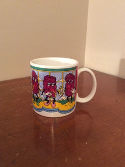 THE CALIFORNIA RAISINS VINTAGE MUG FROM 1988.