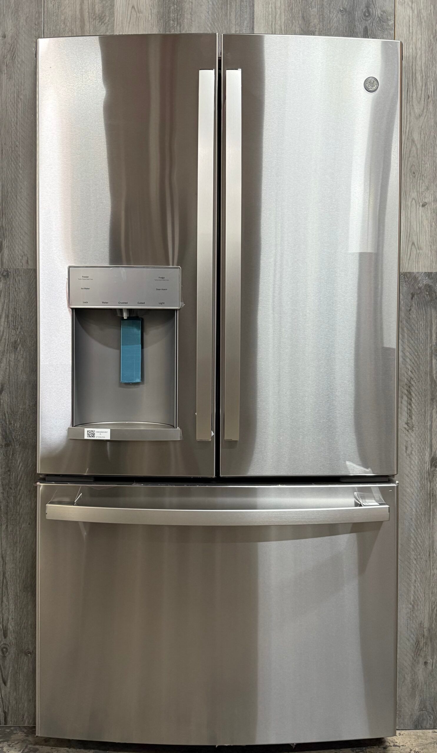 GE Refrigerator GFE28GYNFS 01162 .