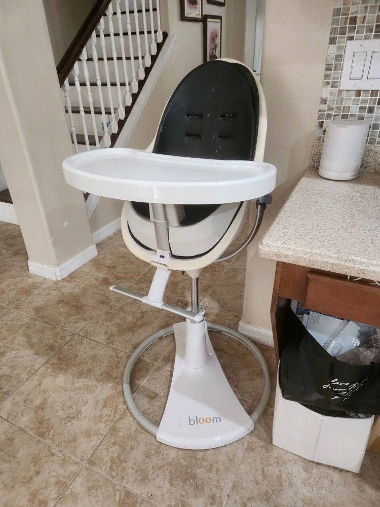 Bloom HIGH CHAIR