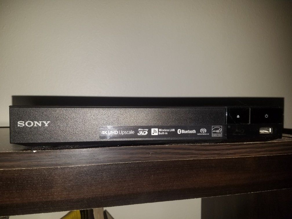 Sony 4k 3d bluray player with bluetooth and wireless lan