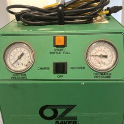 Air conditioning refrigerant recovery unit