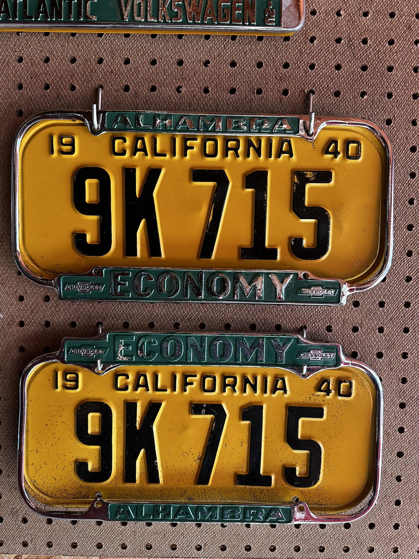Vintage Plates & Frames