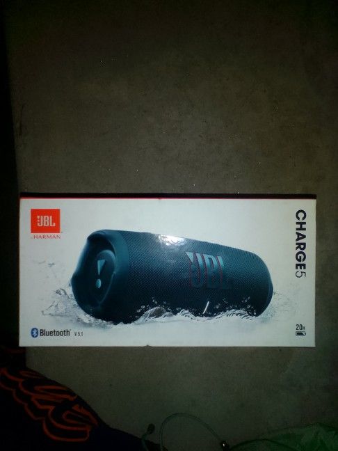 JBL Charge 5 Bluetooth Speaker