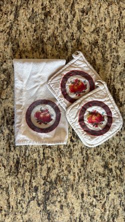 Fall Harvest Kitchen Towel and Pot Holder Set