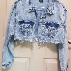 *Windsor* Cropped Acid Wash Distressed Jean Jacket (S)