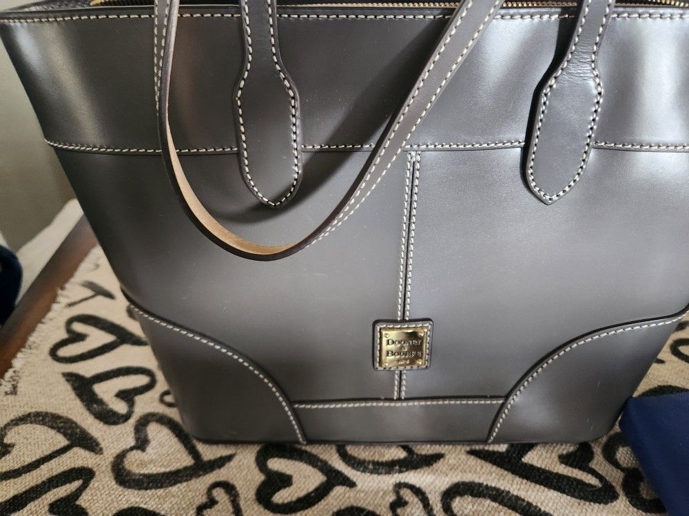 Dooney & Bourke Purse