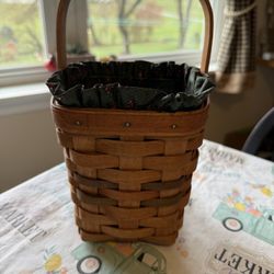 Longaberger 1992 Basket 