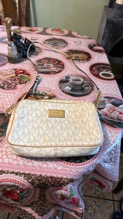 Michael Kors MK Signature Crossbody Bag