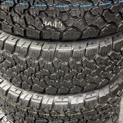 4 Semi-nuevas General Grabber A/t 265/70/17 $500 Las 4