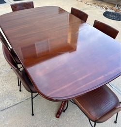 Beautiful Solid Hardwood Double-Pedestal Dining Table