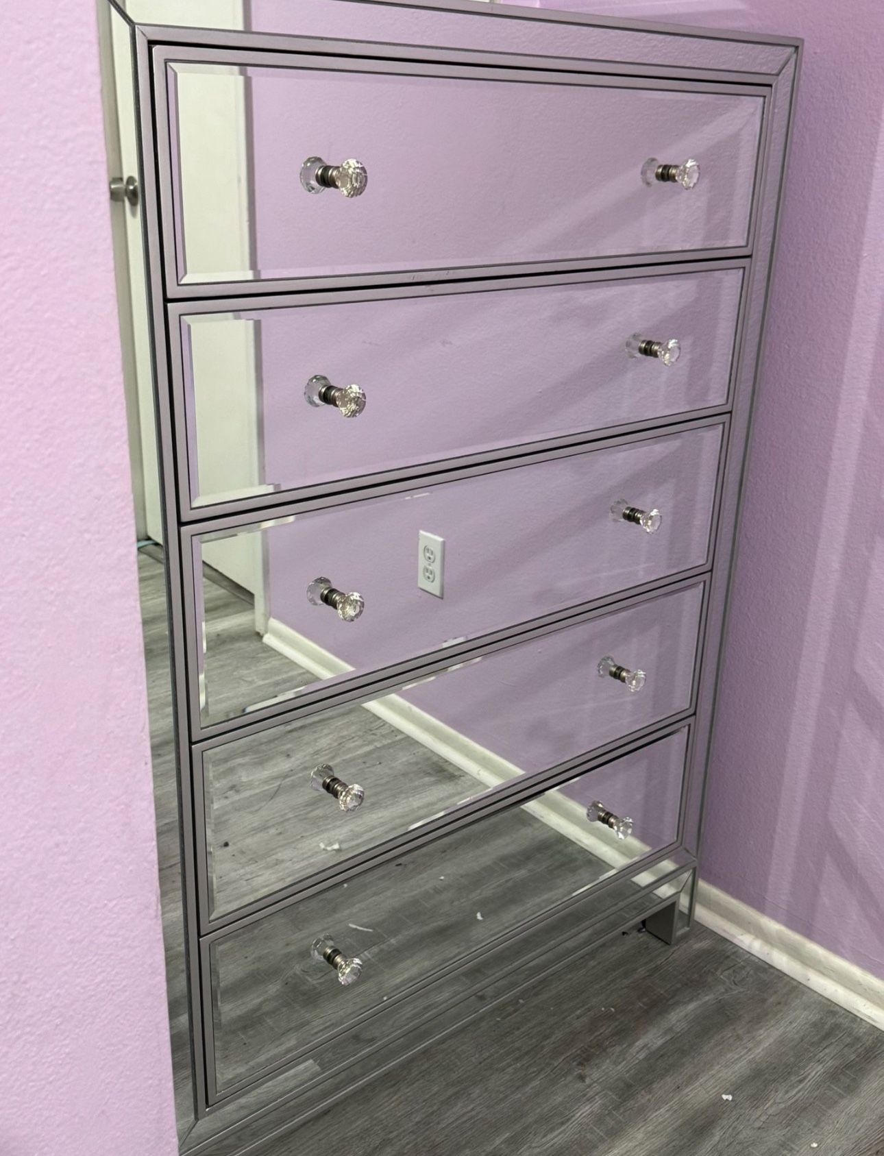 Mirrored 5 Drawer Dresser