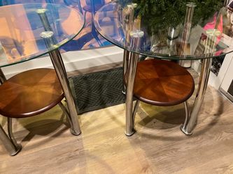 Ethen Allen , Round Glass Dining Table with 2 Chairs
