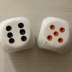 Really cute dice salt and pepper shakers
