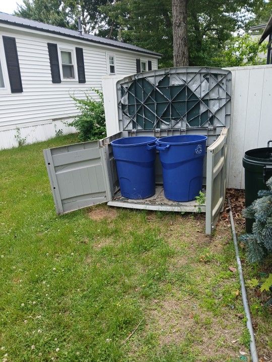 BarrelesHolder And Container