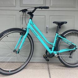 (Size S) Women’s Specialized Hybrid Bike