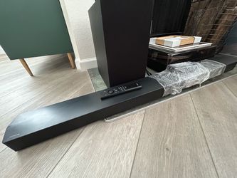 LIKE NEW Samsung Soundbar with Wireless Subwoofer $195