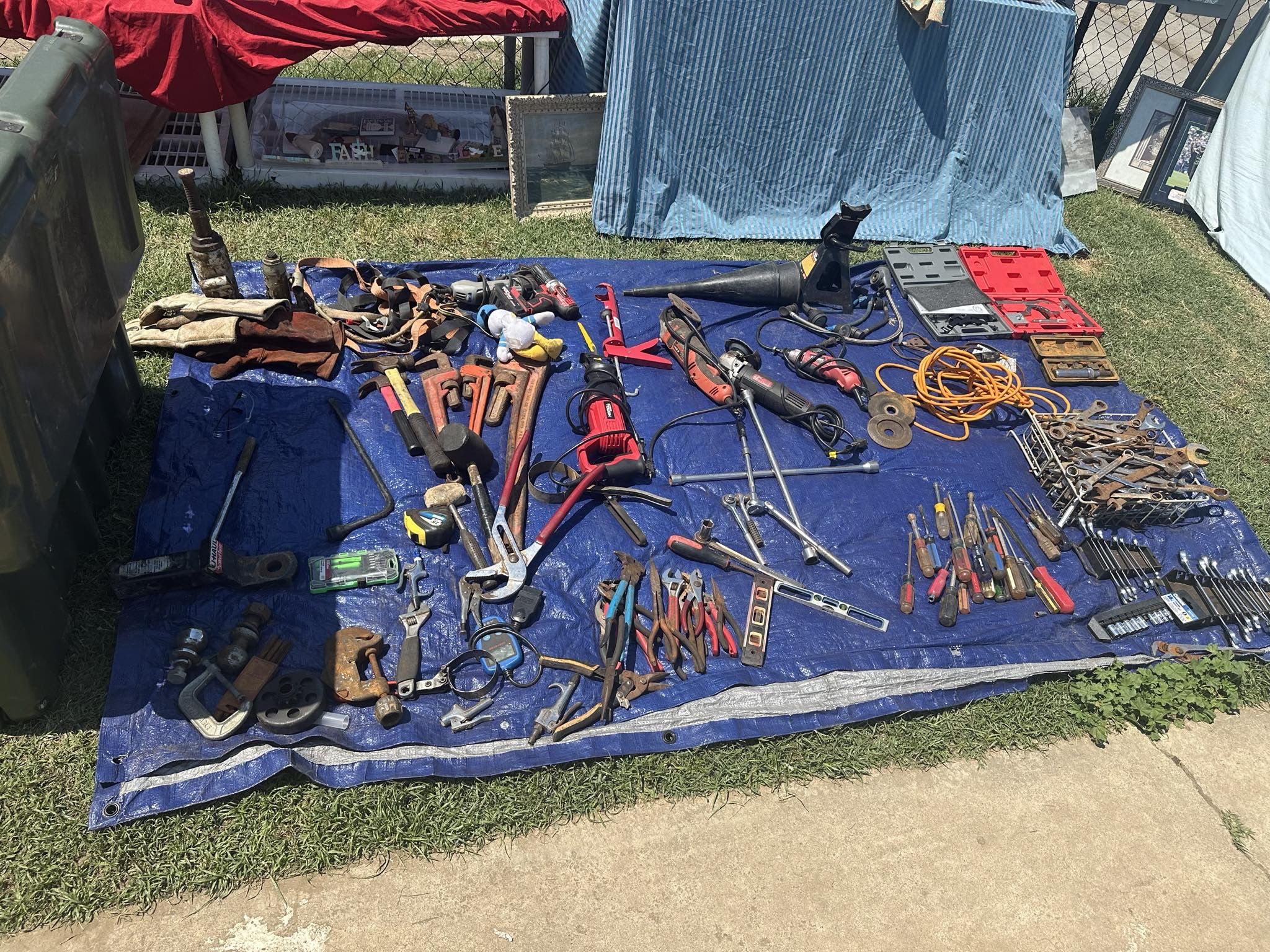 Garage Sale (FREE)