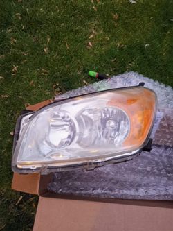 2011 Toyota RAV4 driver side headlight