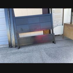 🎁QUEEN SIZE BEDROOM SET:   BED FRAME, DRESSER /6 DRAWER 🎁