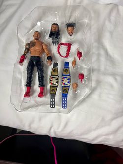 Ultimate edition Roman reigns figure